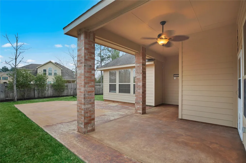 10 Tallgrass Way Spring, TX 77389