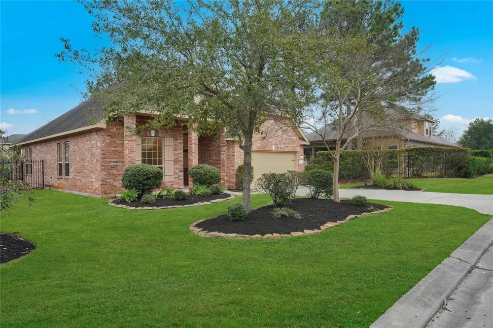 10 Tallgrass Way Spring, TX 77389