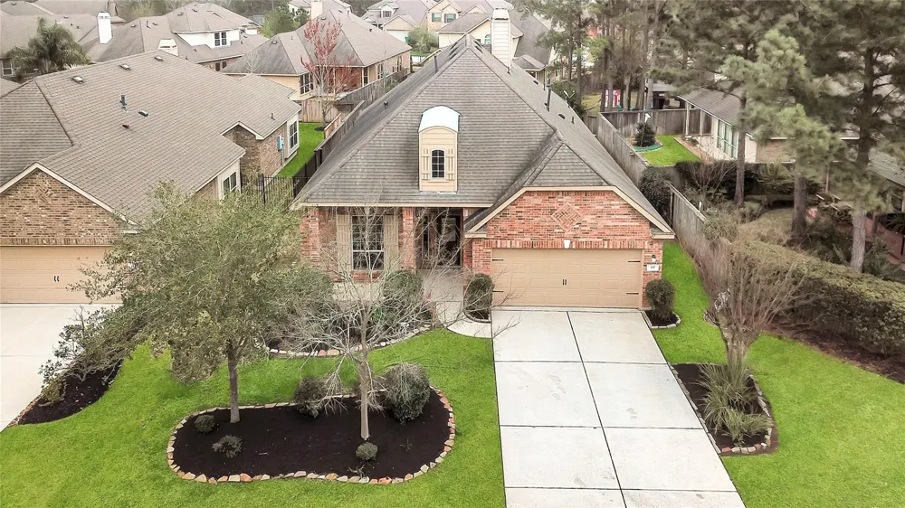 10 Tallgrass Way Spring, TX 77389