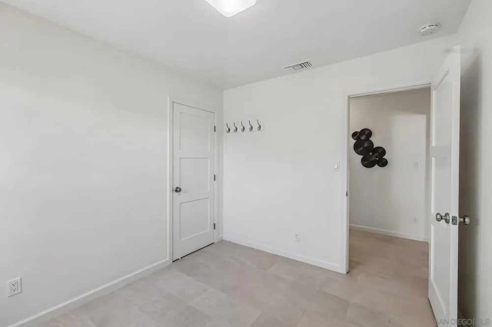 3762 Baker St San Diego, CA 92117