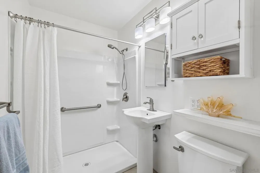 3762 Baker St San Diego, CA 92117