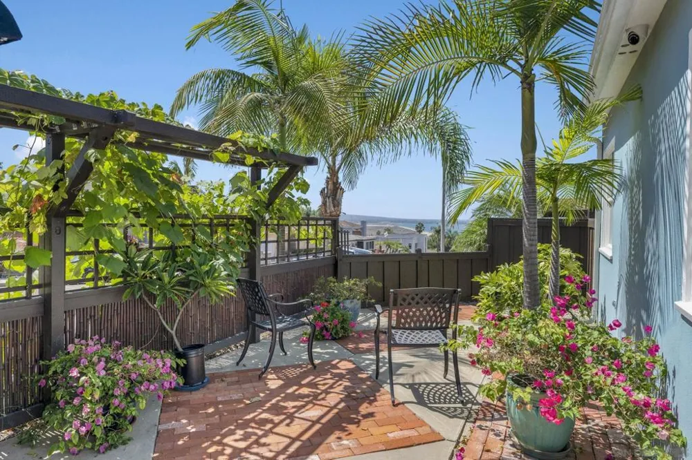3762 Baker St San Diego, CA 92117