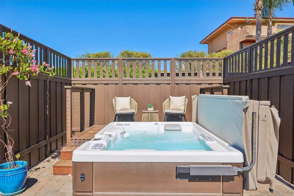 3762 Baker St San Diego, CA 92117