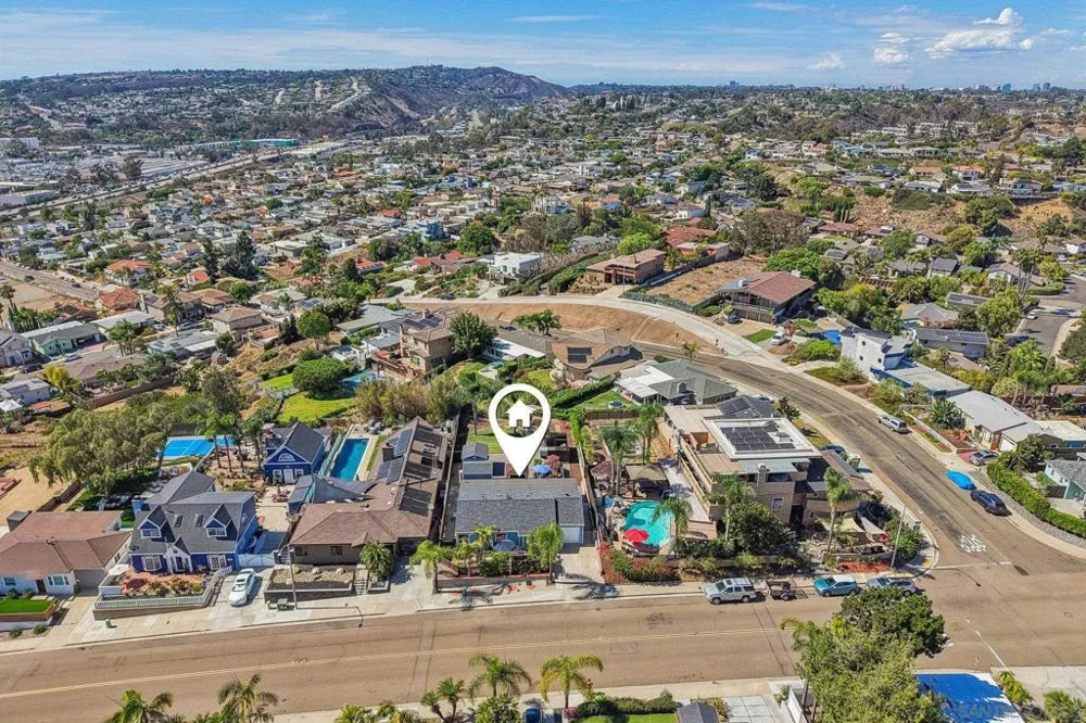 3762 Baker St San Diego, CA 92117