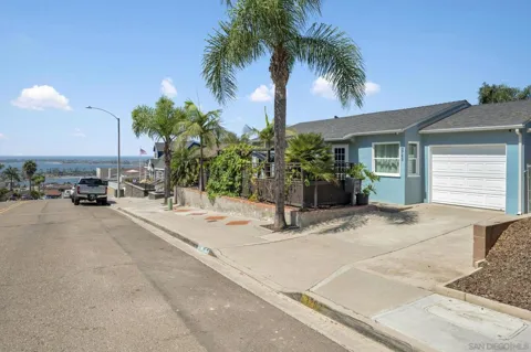 3762 Baker St