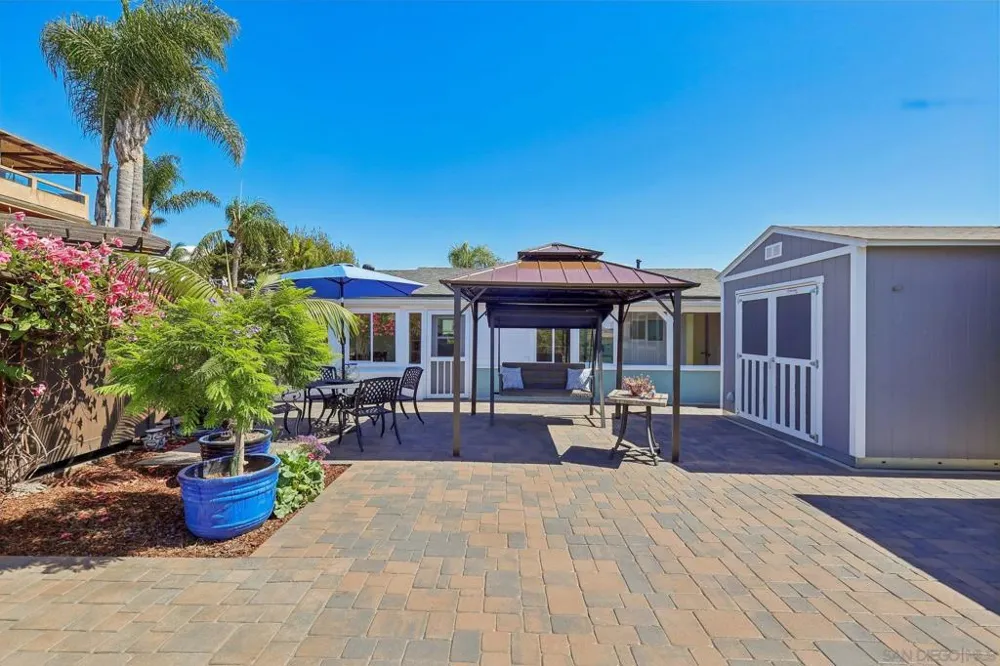 3762 Baker St San Diego, CA 92117