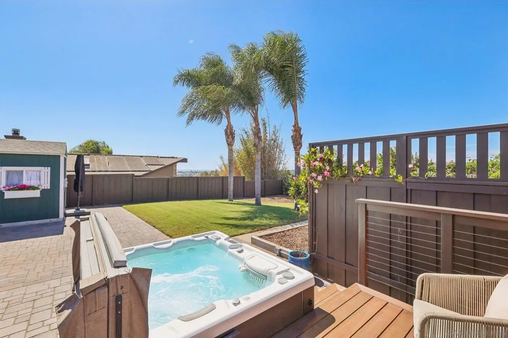 3762 Baker St San Diego, CA 92117