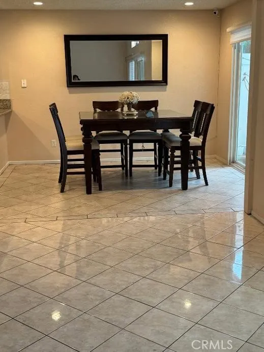 6567 SONOMA AVENUE Fontana, CA 92336
