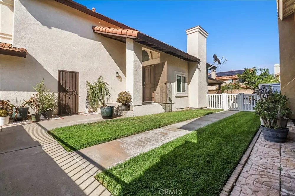 6567 SONOMA AVENUE Fontana, CA 92336