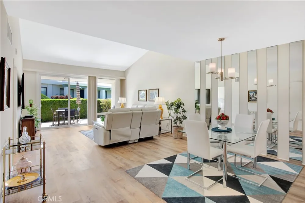 1911 Grand Bahama Drive E Palm Springs, CA 92264