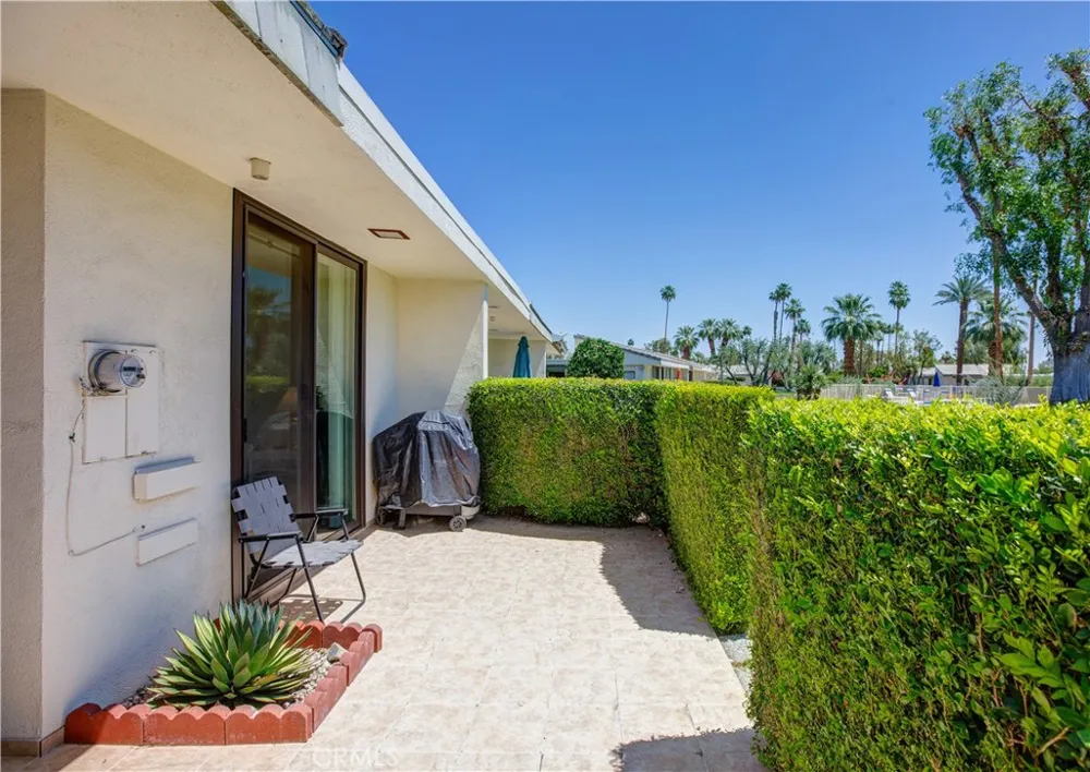 1911 Grand Bahama Drive E Palm Springs, CA 92264