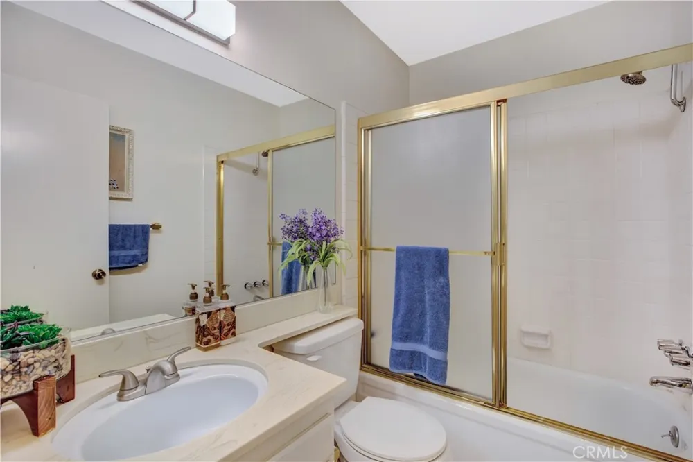 1911 Grand Bahama Drive E Palm Springs, CA 92264