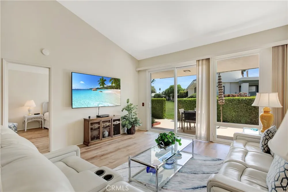 1911 Grand Bahama Drive E Palm Springs, CA 92264
