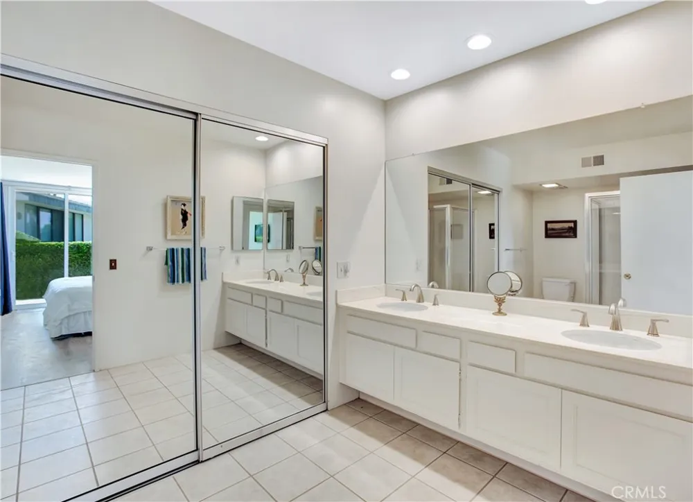 1911 Grand Bahama Drive E Palm Springs, CA 92264