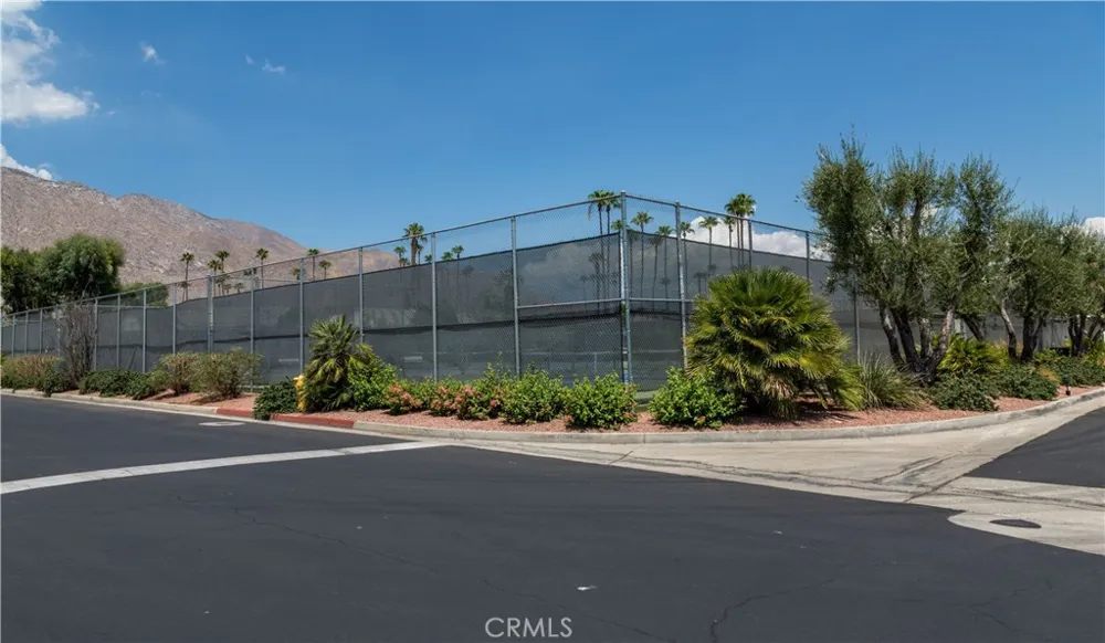 1911 Grand Bahama Drive E Palm Springs, CA 92264