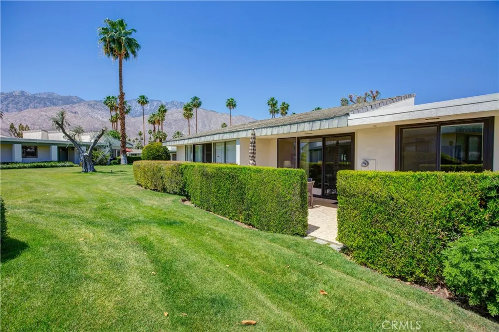 1911 Grand Bahama Drive E Palm Springs, CA 92264