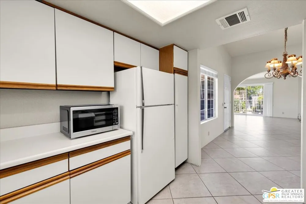 505 S Farrell Drive #G42 Palm Springs, CA 92264