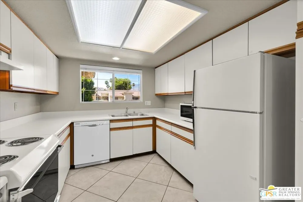 505 S Farrell Drive #G42 Palm Springs, CA 92264