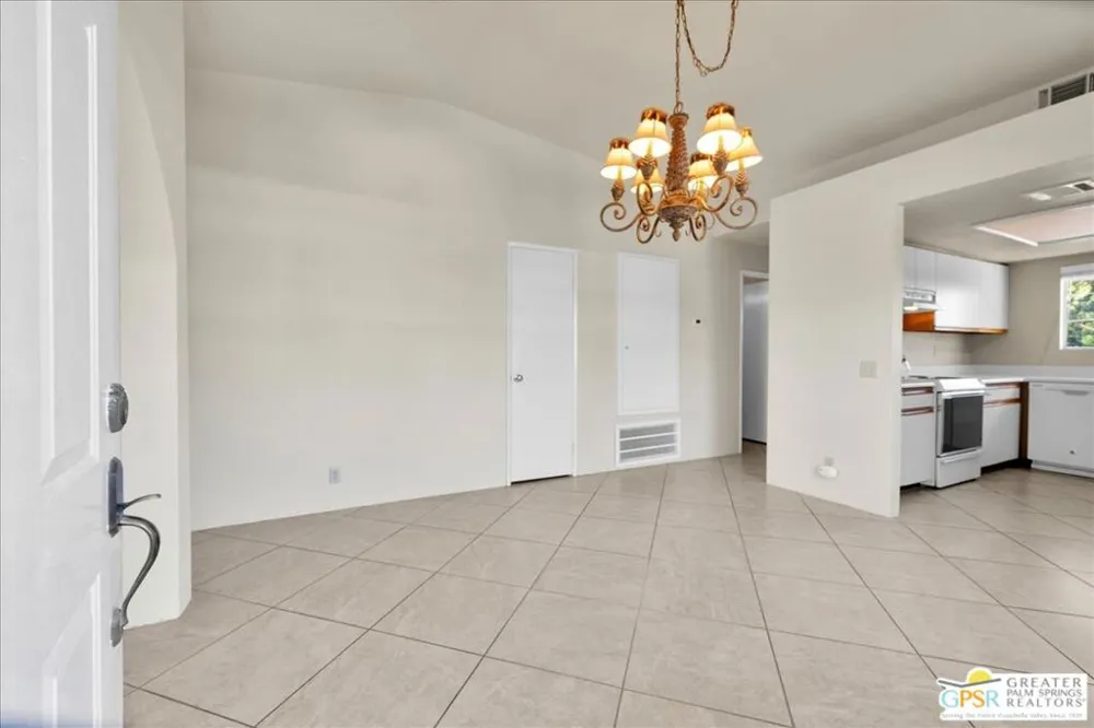 505 S Farrell Drive #G42 Palm Springs, CA 92264