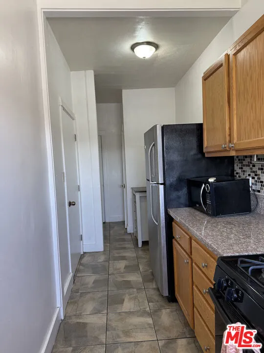 4125 S Figueroa Street #402 Los Angeles, CA 90037