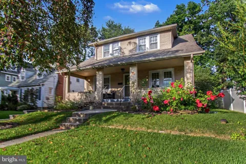 1435 LAWNDALE ROAD