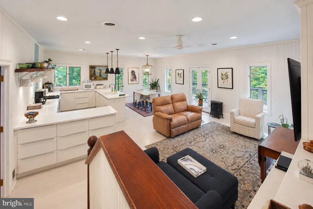 401 E CHERRY STREET Wenonah, NJ 08090