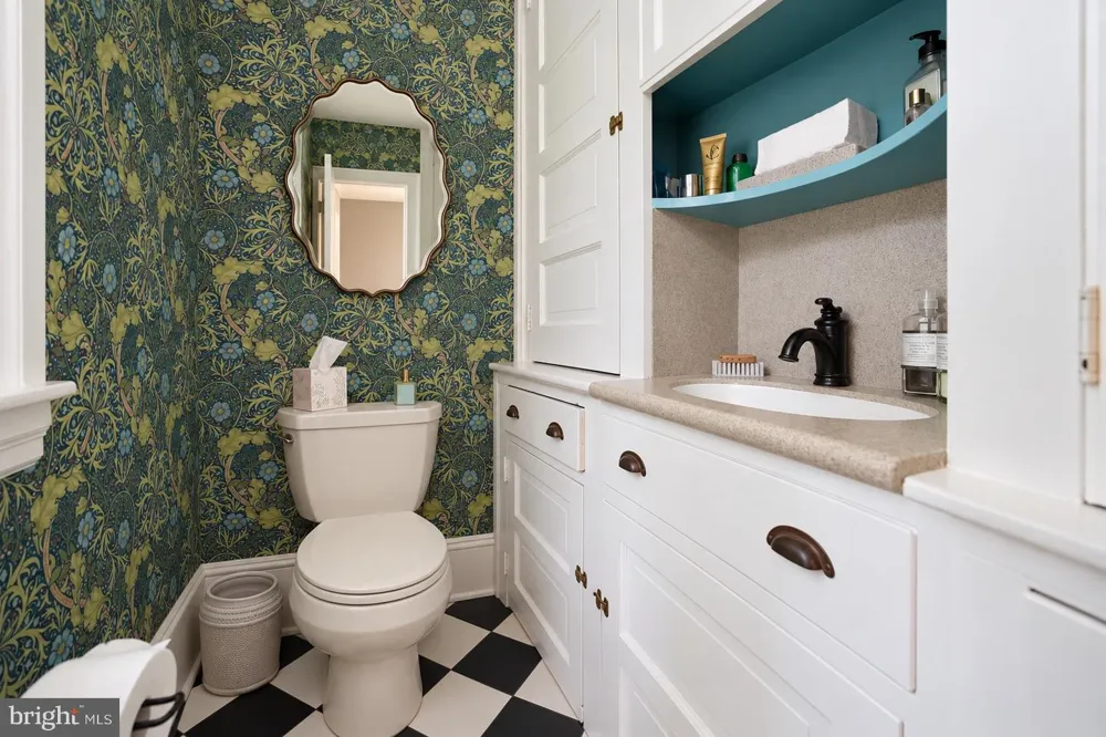 401 E CHERRY STREET Wenonah, NJ 08090