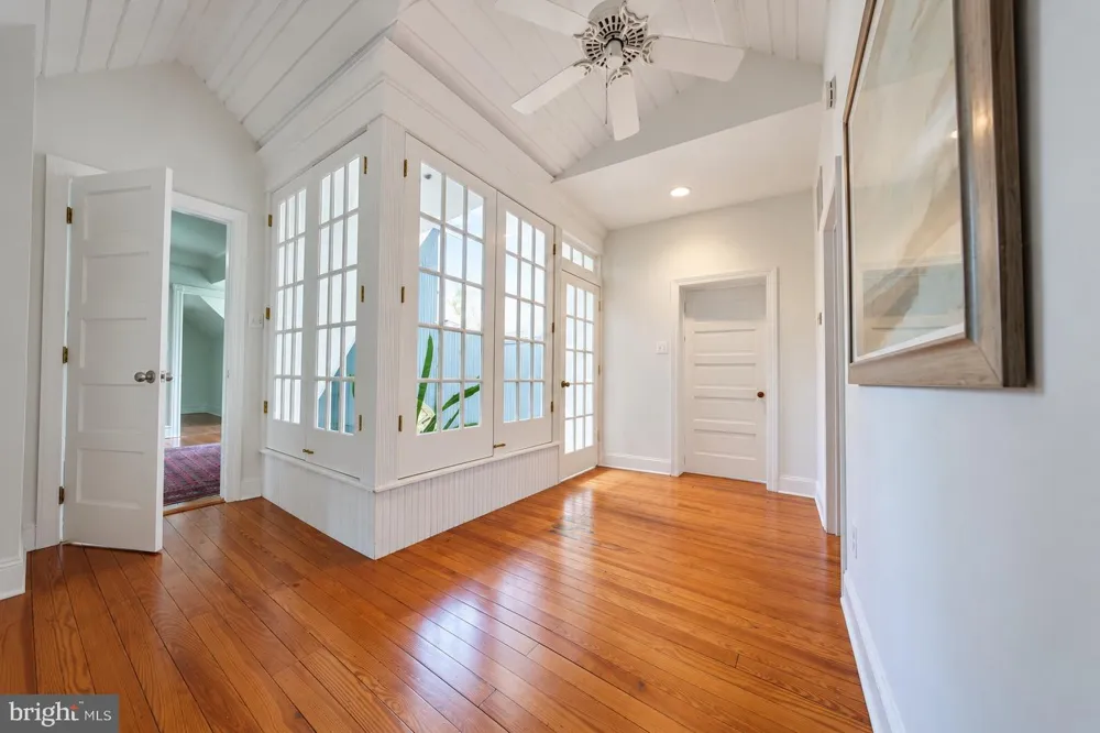 401 E CHERRY STREET Wenonah, NJ 08090