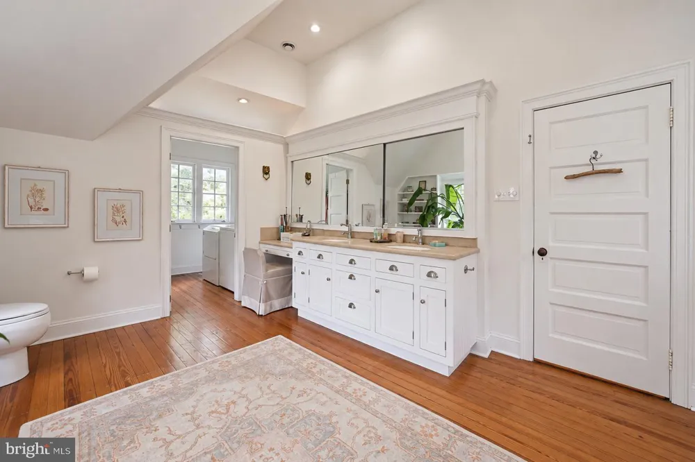 401 E CHERRY STREET Wenonah, NJ 08090