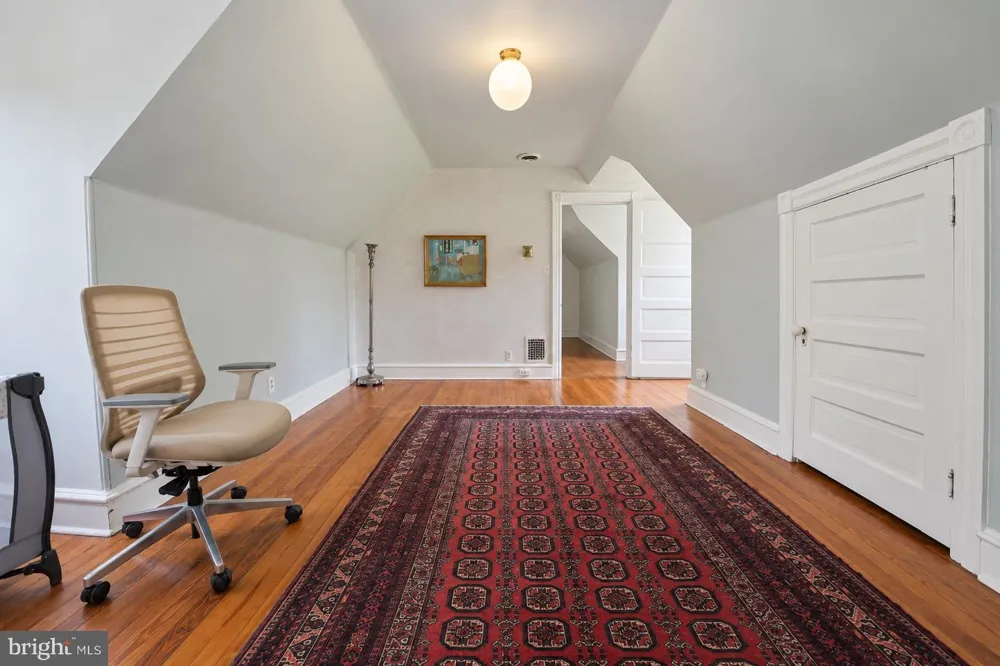401 E CHERRY STREET Wenonah, NJ 08090
