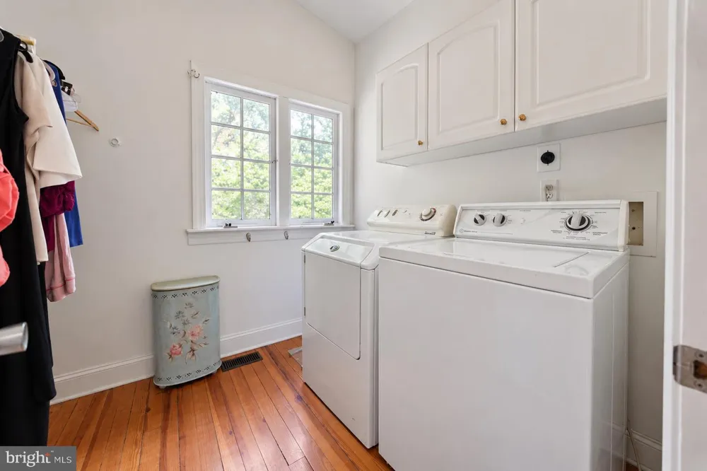401 E CHERRY STREET Wenonah, NJ 08090