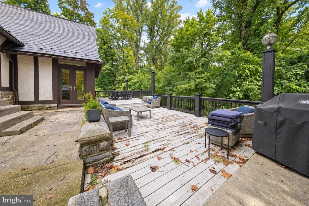 401 E CHERRY STREET Wenonah, NJ 08090
