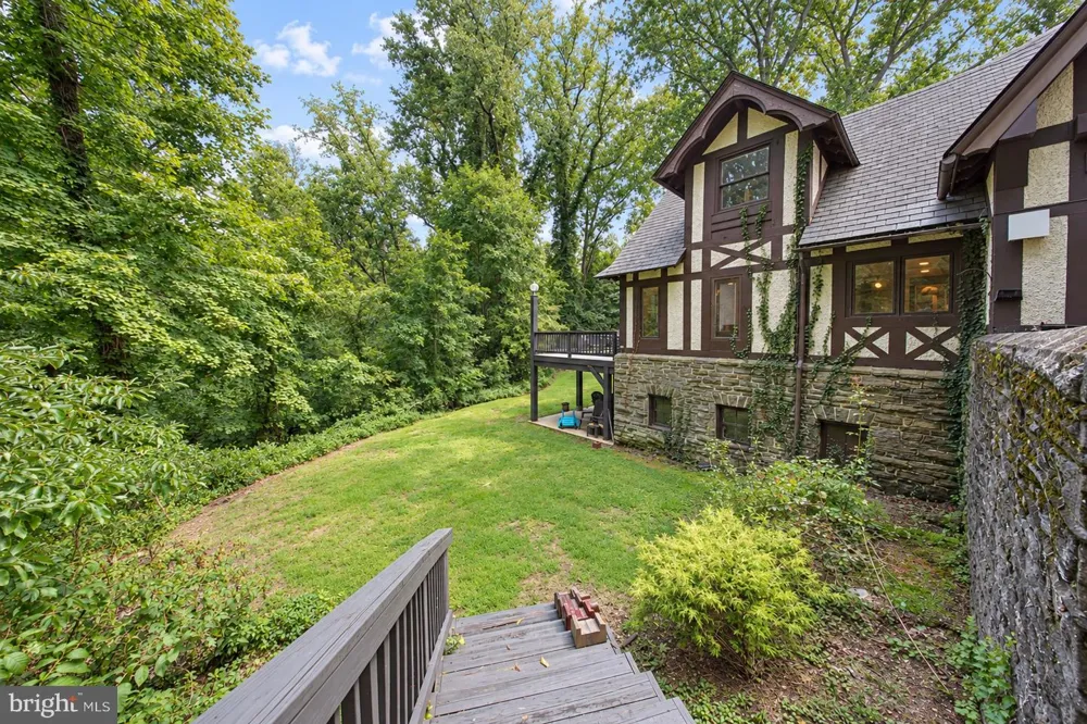 401 E CHERRY STREET Wenonah, NJ 08090