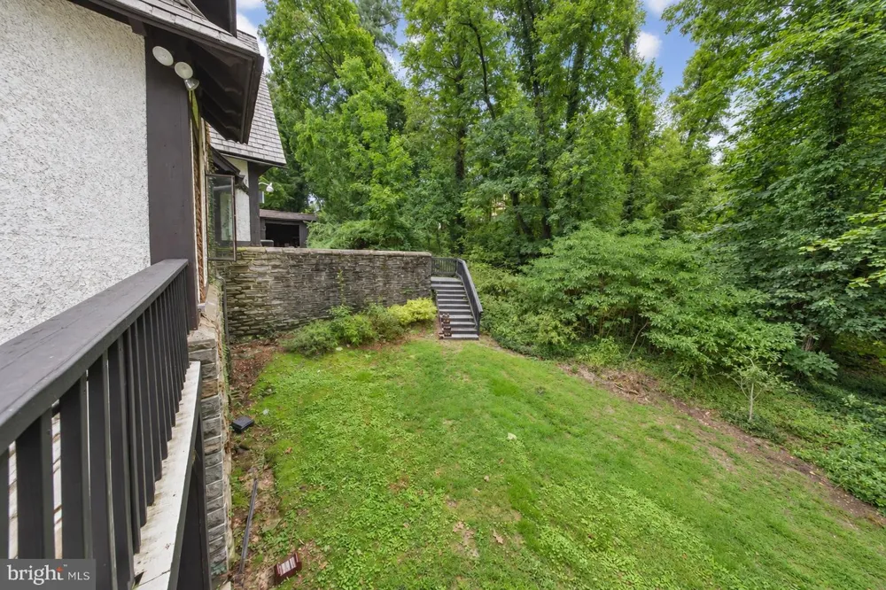 401 E CHERRY STREET Wenonah, NJ 08090