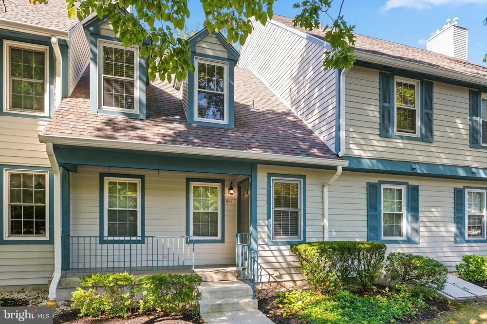 841 WESTFIELD DRIVE Cinnaminson, NJ 08077