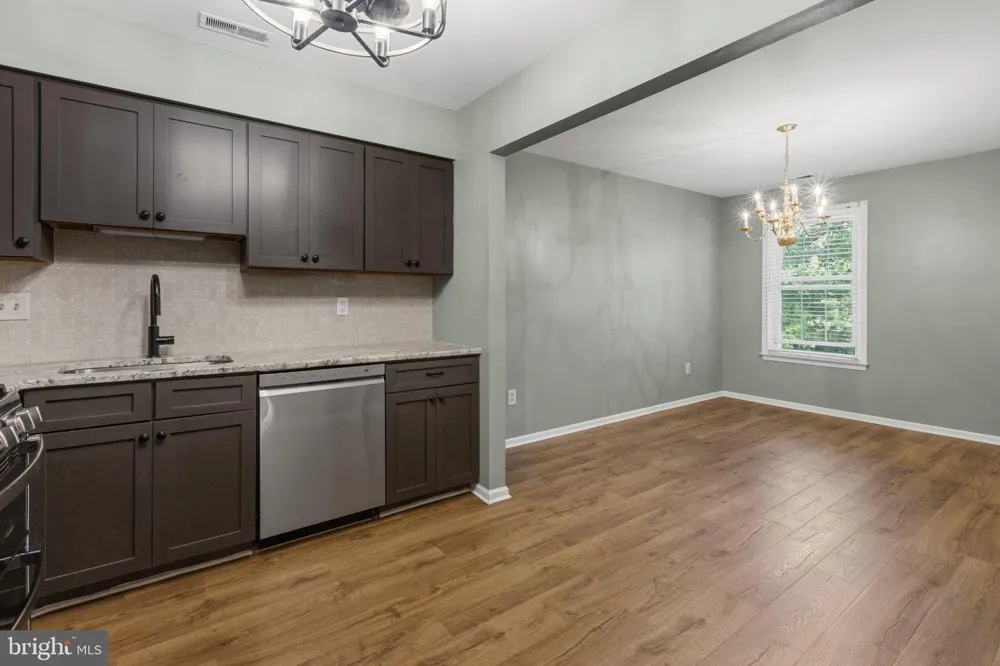 841 WESTFIELD DRIVE Cinnaminson, NJ 08077