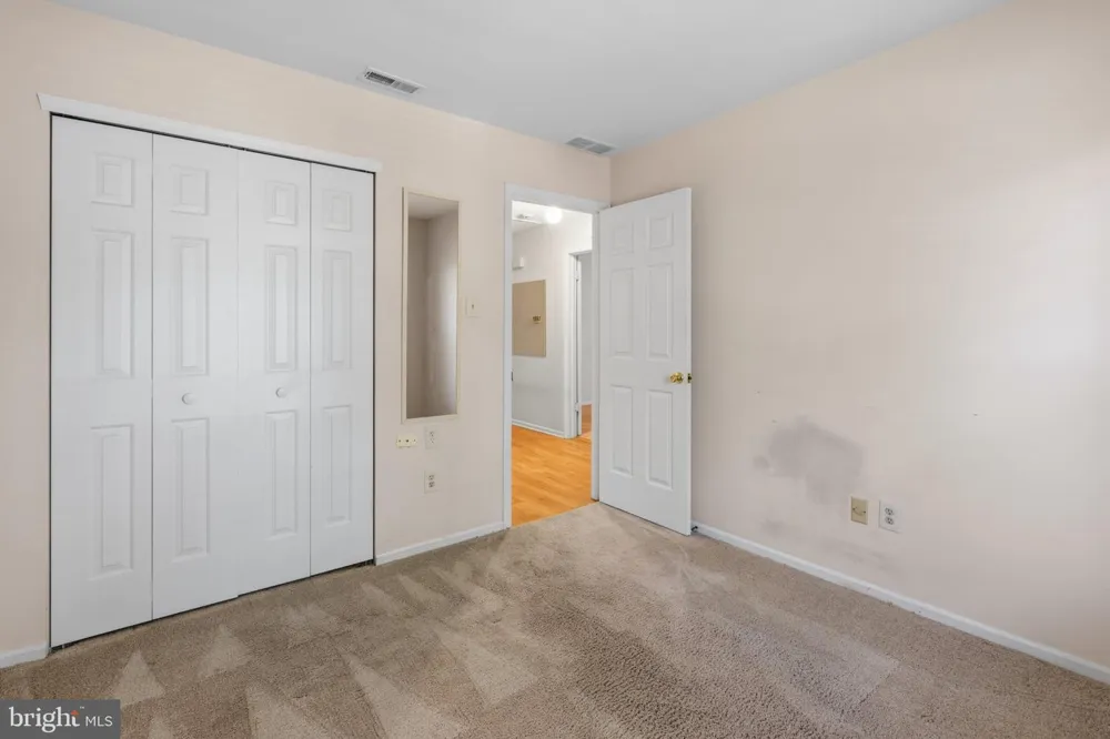 841 WESTFIELD DRIVE Cinnaminson, NJ 08077