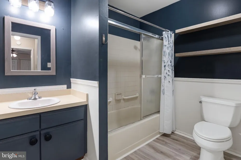 841 WESTFIELD DRIVE Cinnaminson, NJ 08077