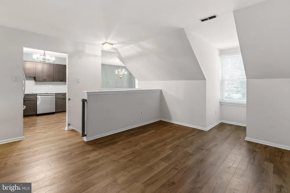841 WESTFIELD DRIVE Cinnaminson, NJ 08077
