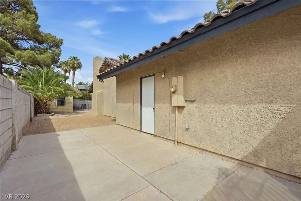 6436 Beechcrest Road Las Vegas, NV 89108