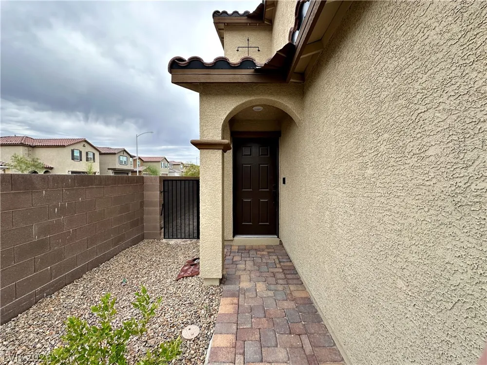 7003 Wildhorse Creek Street North Las Vegas, NV 89086