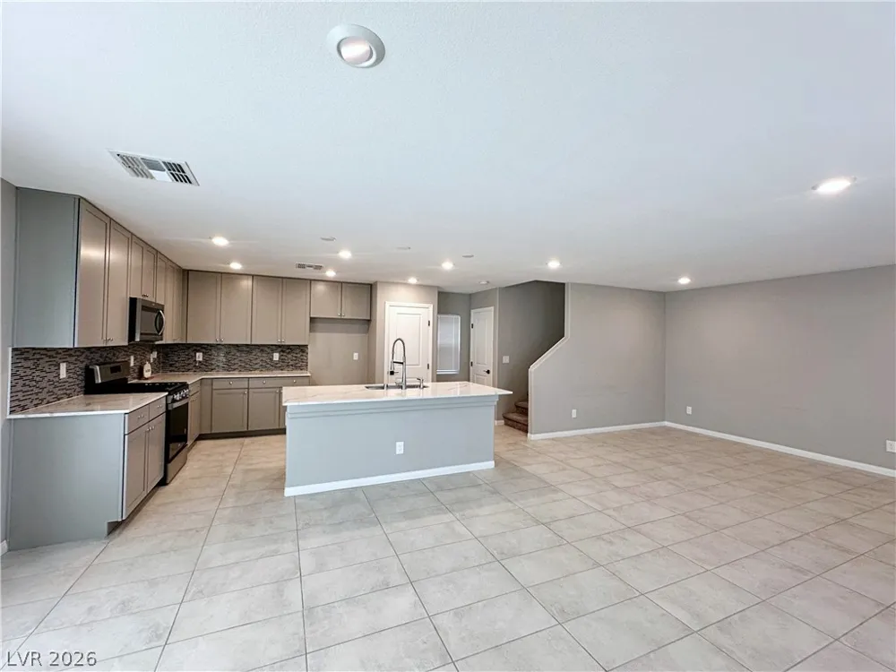 7003 Wildhorse Creek Street North Las Vegas, NV 89086