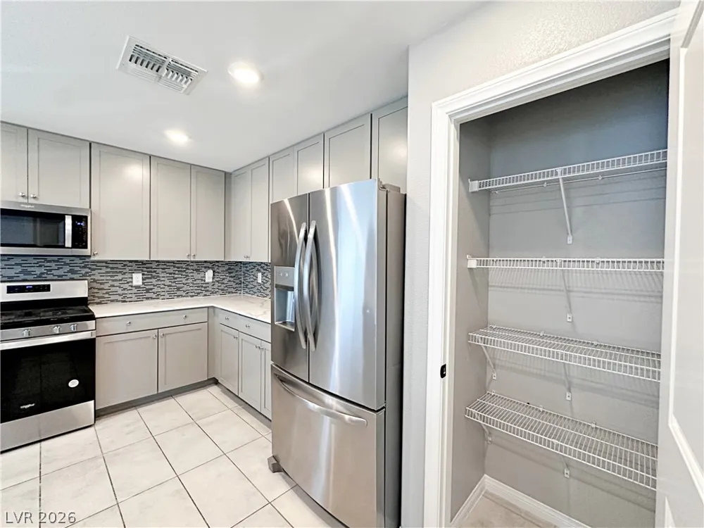 7003 Wildhorse Creek Street North Las Vegas, NV 89086