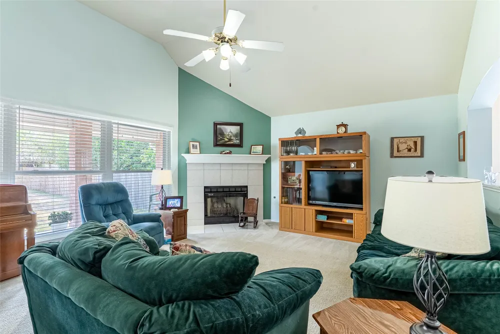 1106 Willow Creek Drive Leander, TX 78641