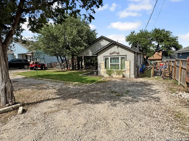 1463 RAMBLE HLS Canyon Lake, TX 78133