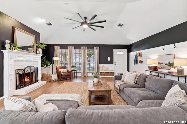 11930 BARKSTON DR San Antonio, TX 78253
