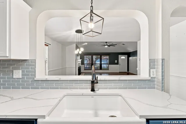 11930 BARKSTON DR San Antonio, TX 78253