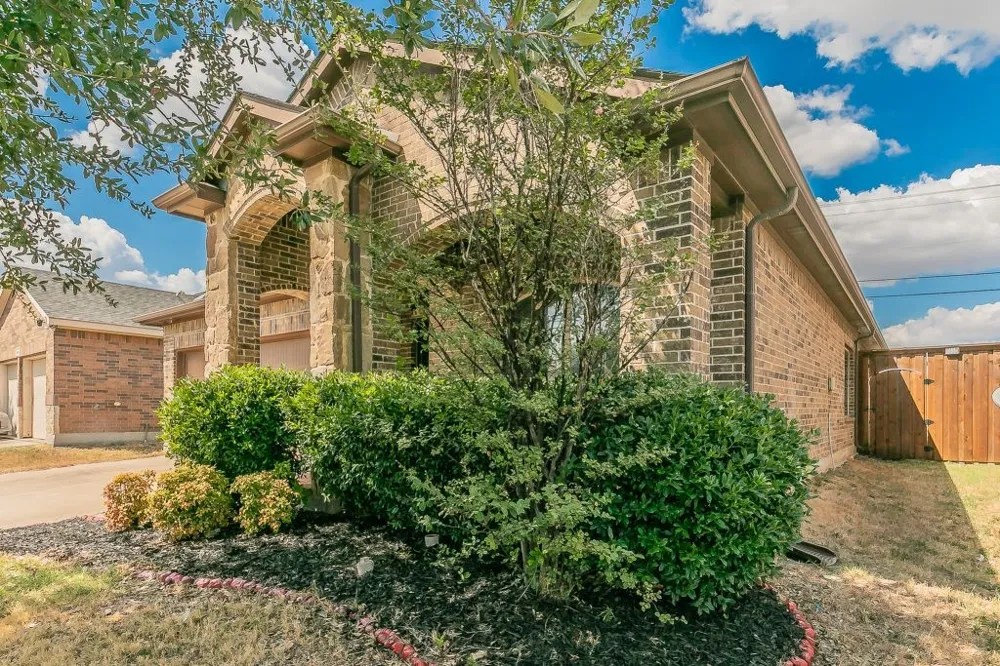2840 Candace Drive Grand Prairie, TX 75051