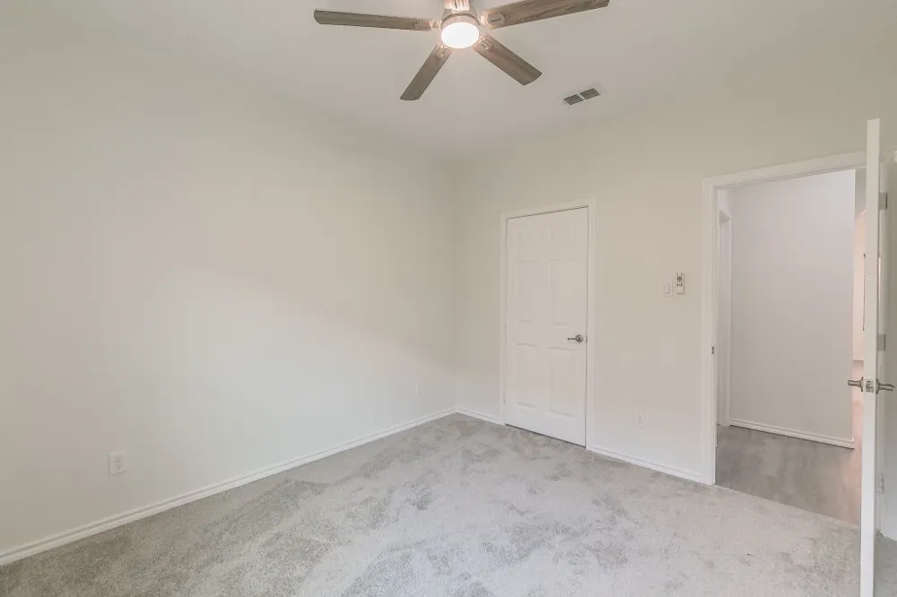 2840 Candace Drive Grand Prairie, TX 75051