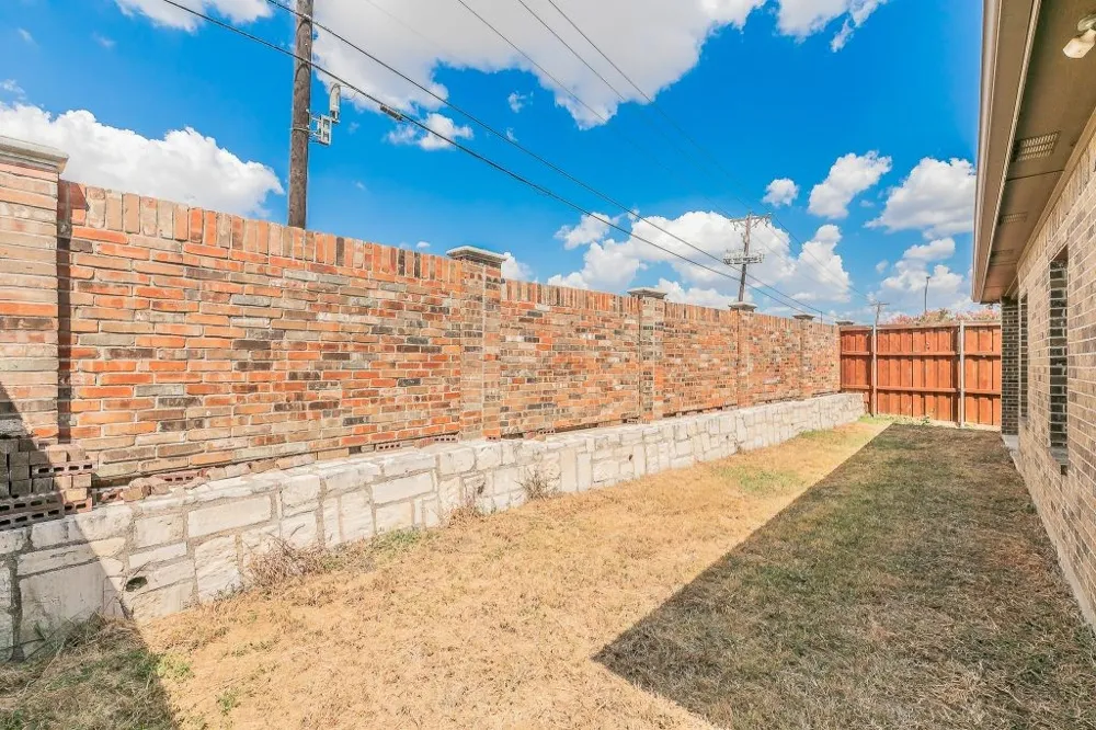 2840 Candace Drive Grand Prairie, TX 75051